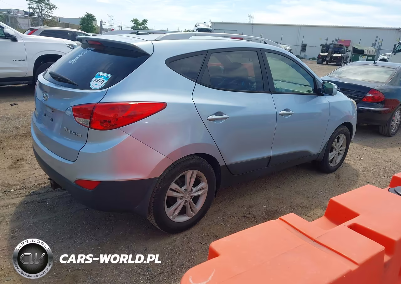 2012 Hyundai Tucson Gls VIN:KM8JU3AC3CU495239 - 4