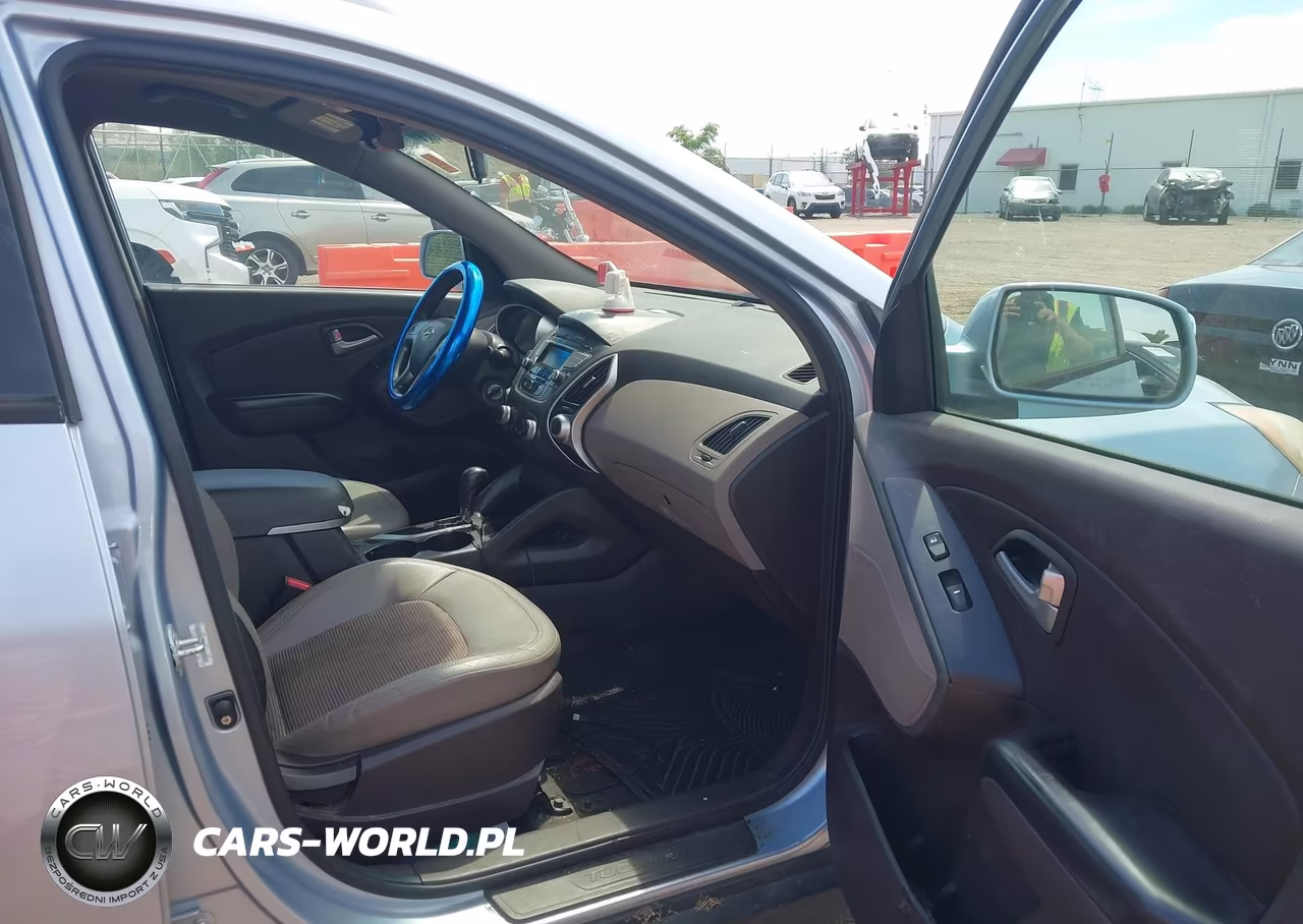 2012 Hyundai Tucson Gls VIN:KM8JU3AC3CU495239 - 5