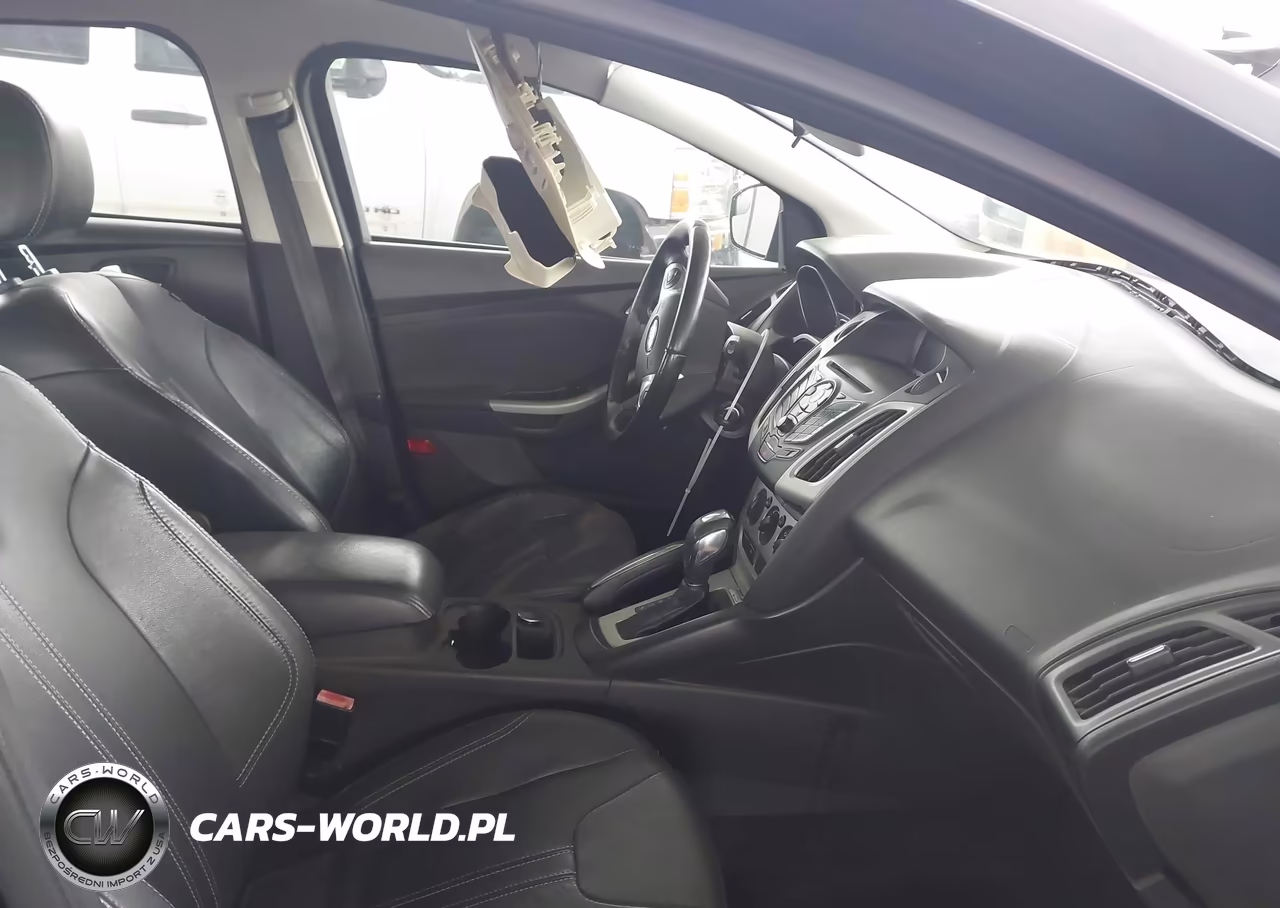 2013 Ford Focus Se VIN:1FADP3K22DL214382 - 5