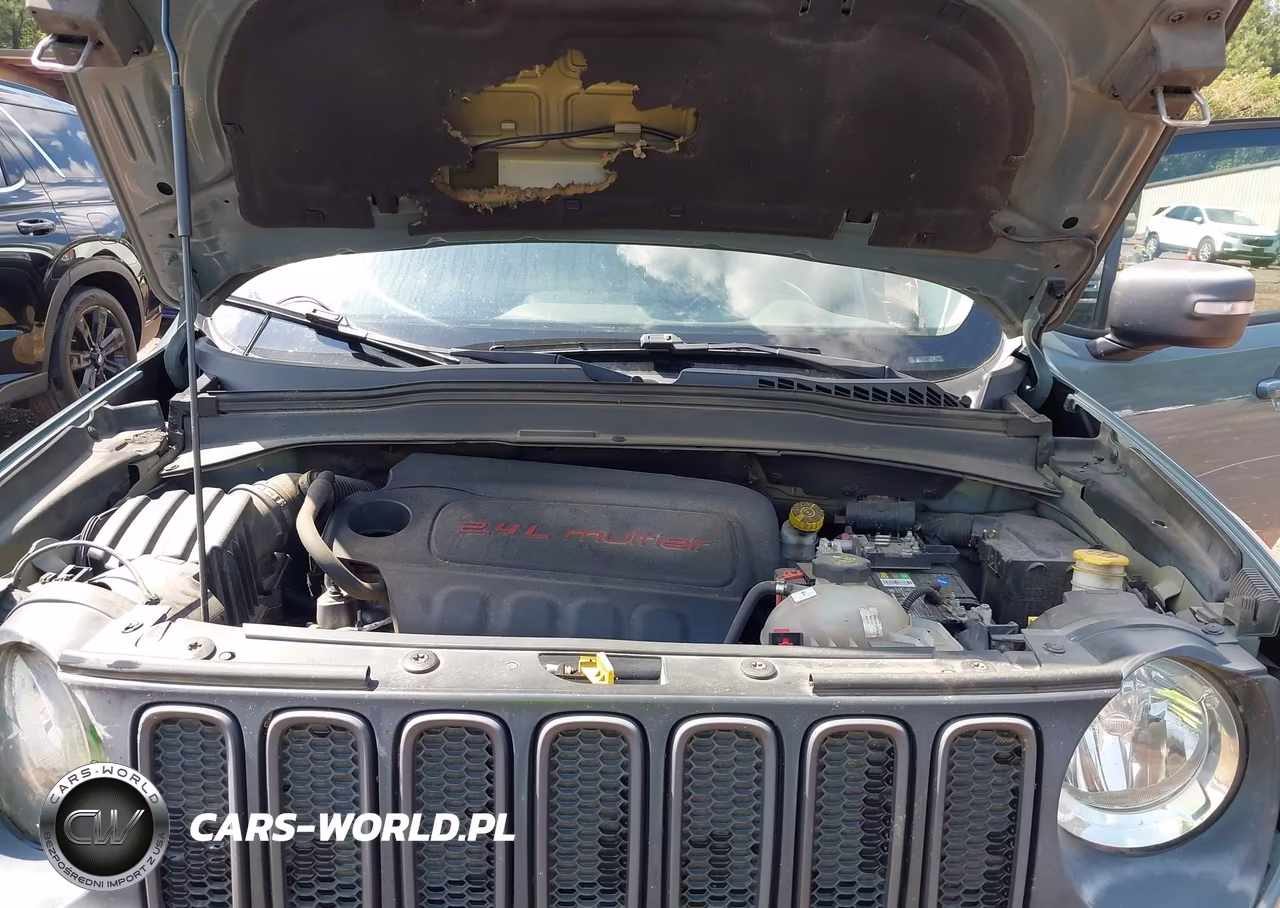 2015 Jeep Renegade Trailhawk VIN:ZACCJBCT0FPC17983 - 10