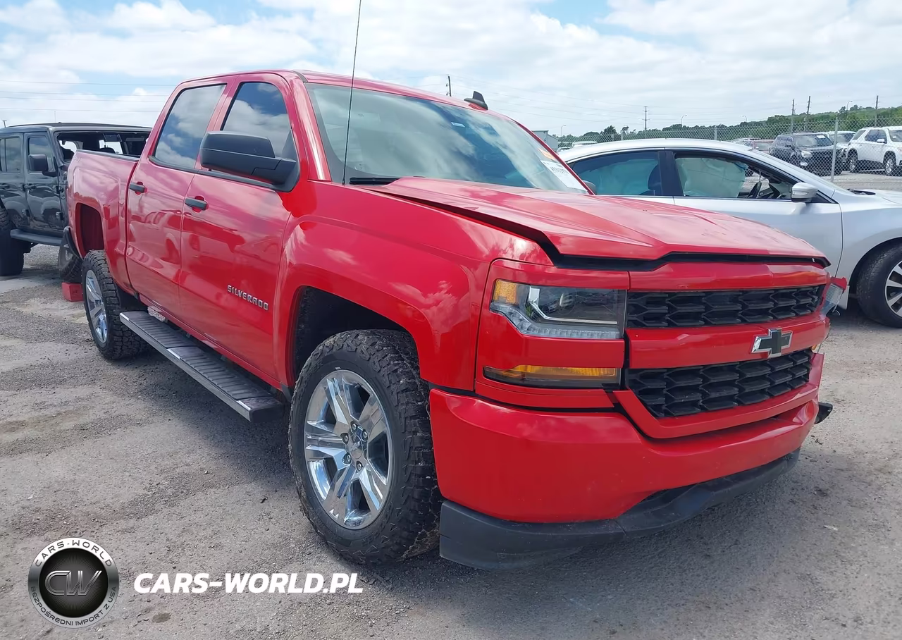 2018 Chevrolet Silverado K1500 Custom