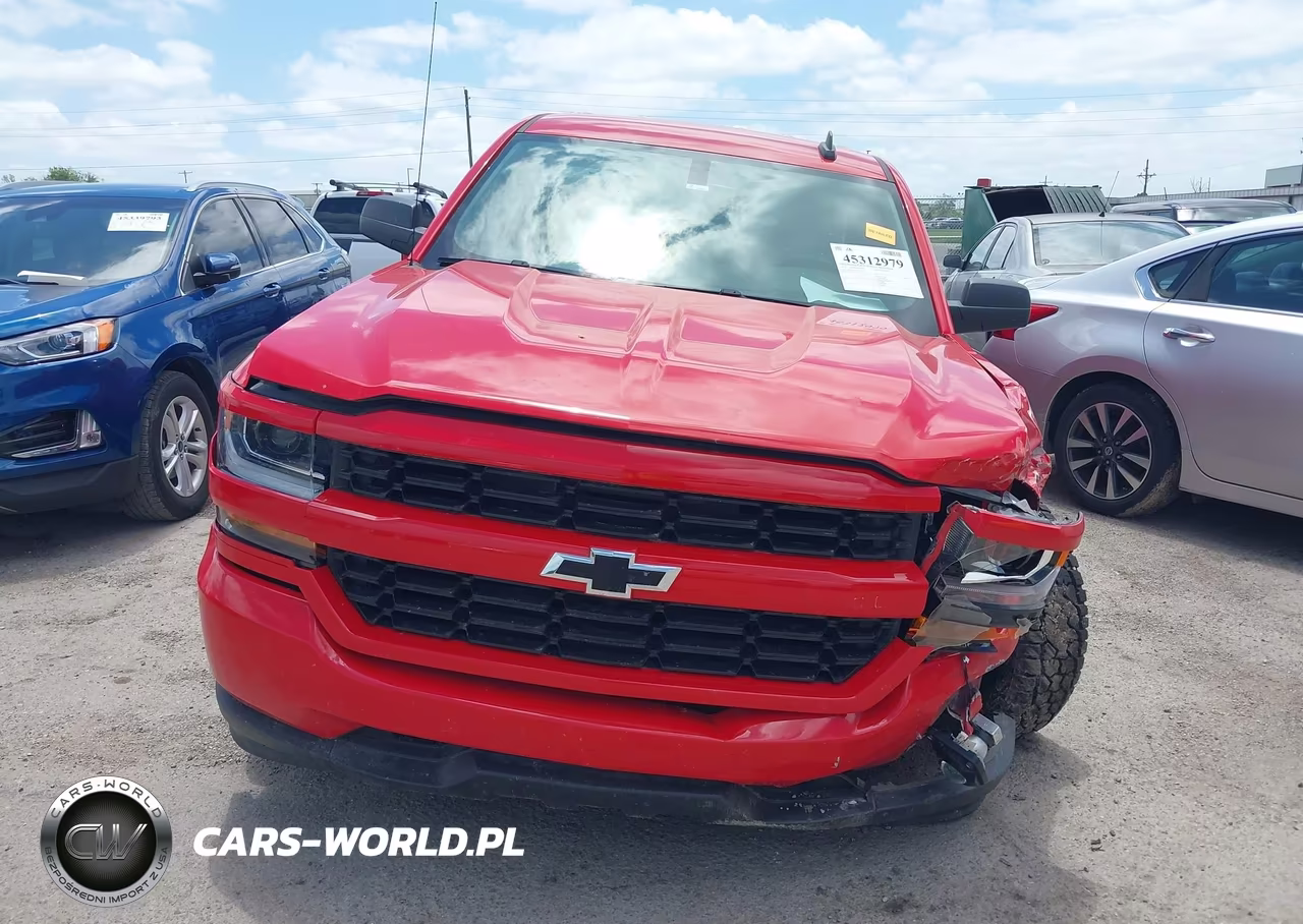 2018 Chevrolet Silverado K1500 Custom VIN:3GCUKPEH9JG192955 - 13
