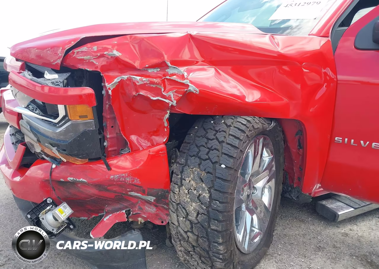 2018 Chevrolet Silverado K1500 Custom VIN:3GCUKPEH9JG192955 - 6