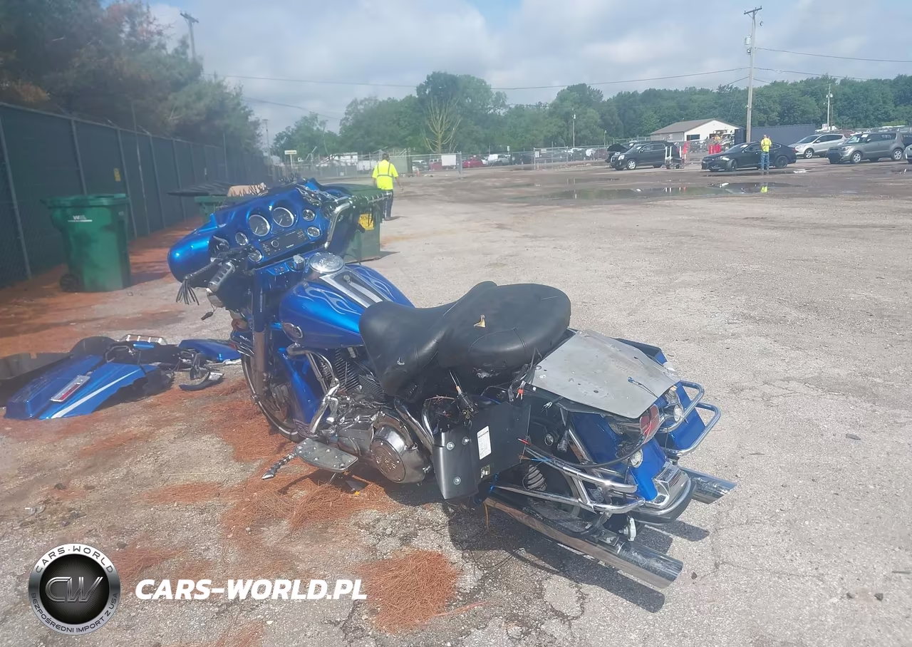 2008 Harley-Davidson Flhtcui VIN:1HD1FC4188Y659902 - 3