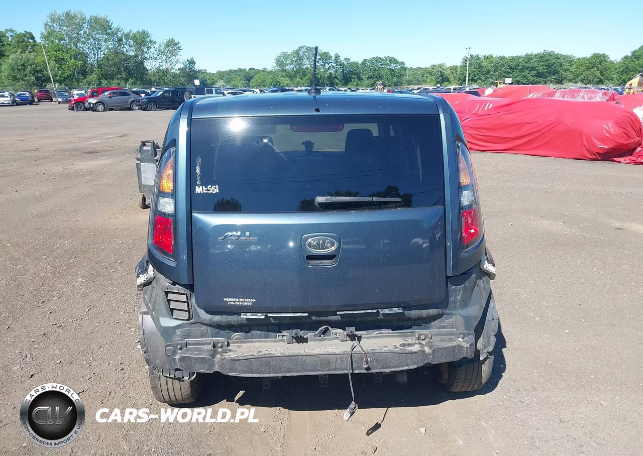2011 Kia Soul + VIN:KNDJT2A20B7195602 - 17