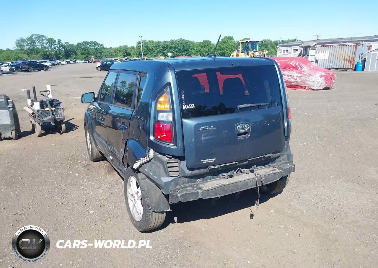 2011 Kia Soul + VIN:KNDJT2A20B7195602 - 18