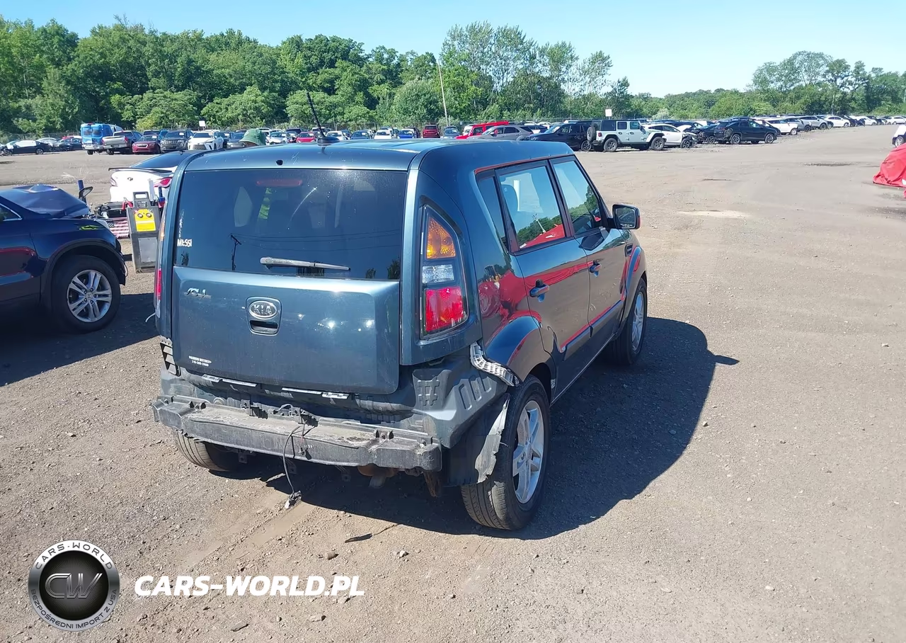 2011 Kia Soul + VIN:KNDJT2A20B7195602 - 19