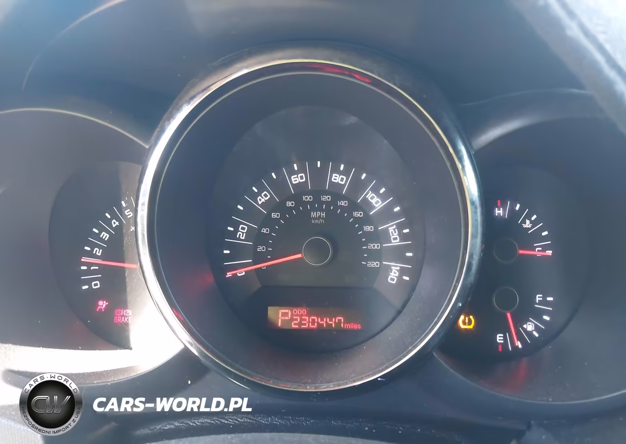 2011 Kia Soul + VIN:KNDJT2A20B7195602 - 7