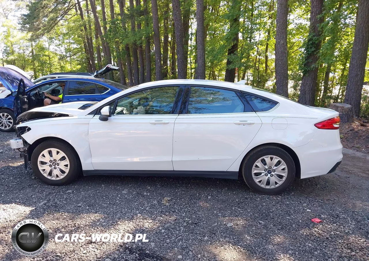 2020 Ford Fusion S VIN:3FA6P0G72LR246583 - 14