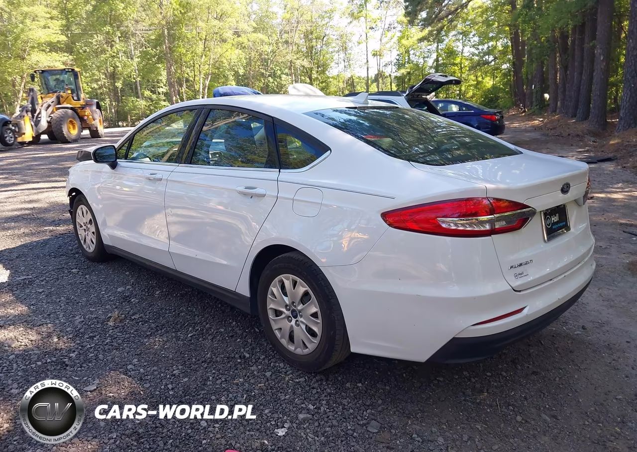 2020 Ford Fusion S VIN:3FA6P0G72LR246583 - 3