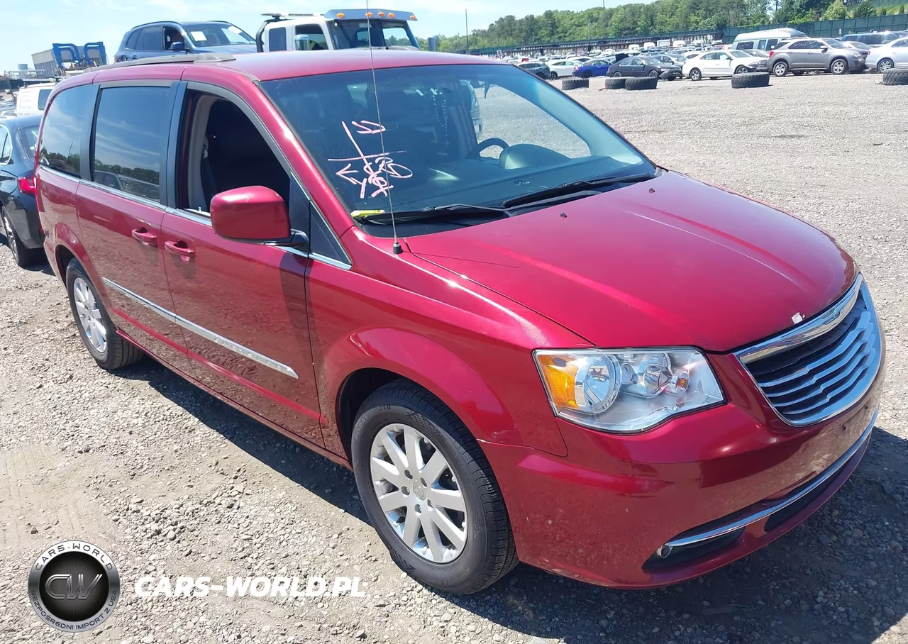2016 Chrysler Town & Country Touring – zdjęcie 1 z 17