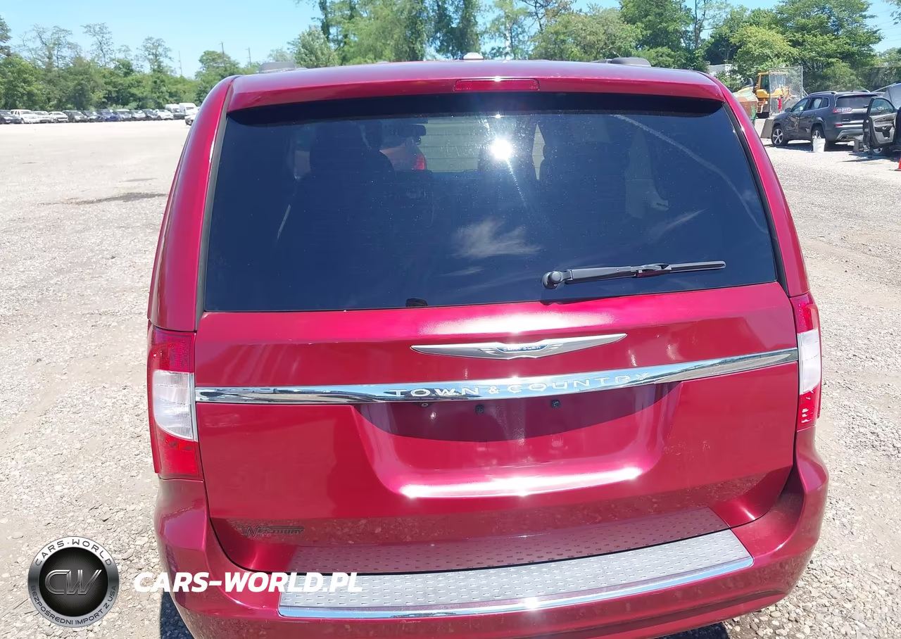 2016 Chrysler Town & Country Touring VIN:2C4RC1BG3GR199740 - 16