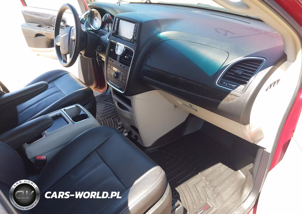 2016 Chrysler Town & Country Touring VIN:2C4RC1BG3GR199740 - 5