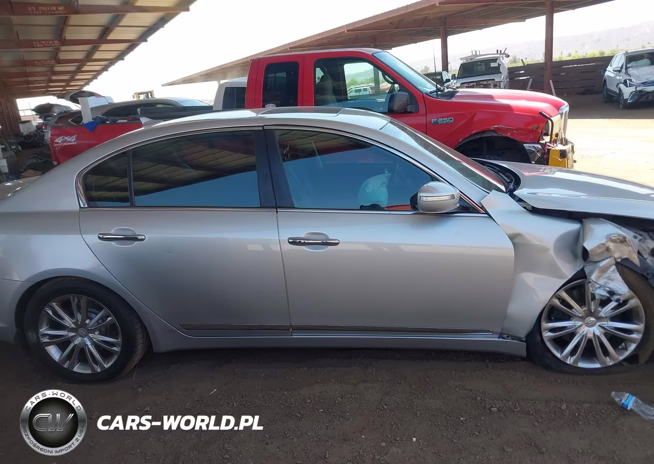 2011 Hyundai Genesis 4.6 VIN:KMHGC4DF3BU129398 - 12