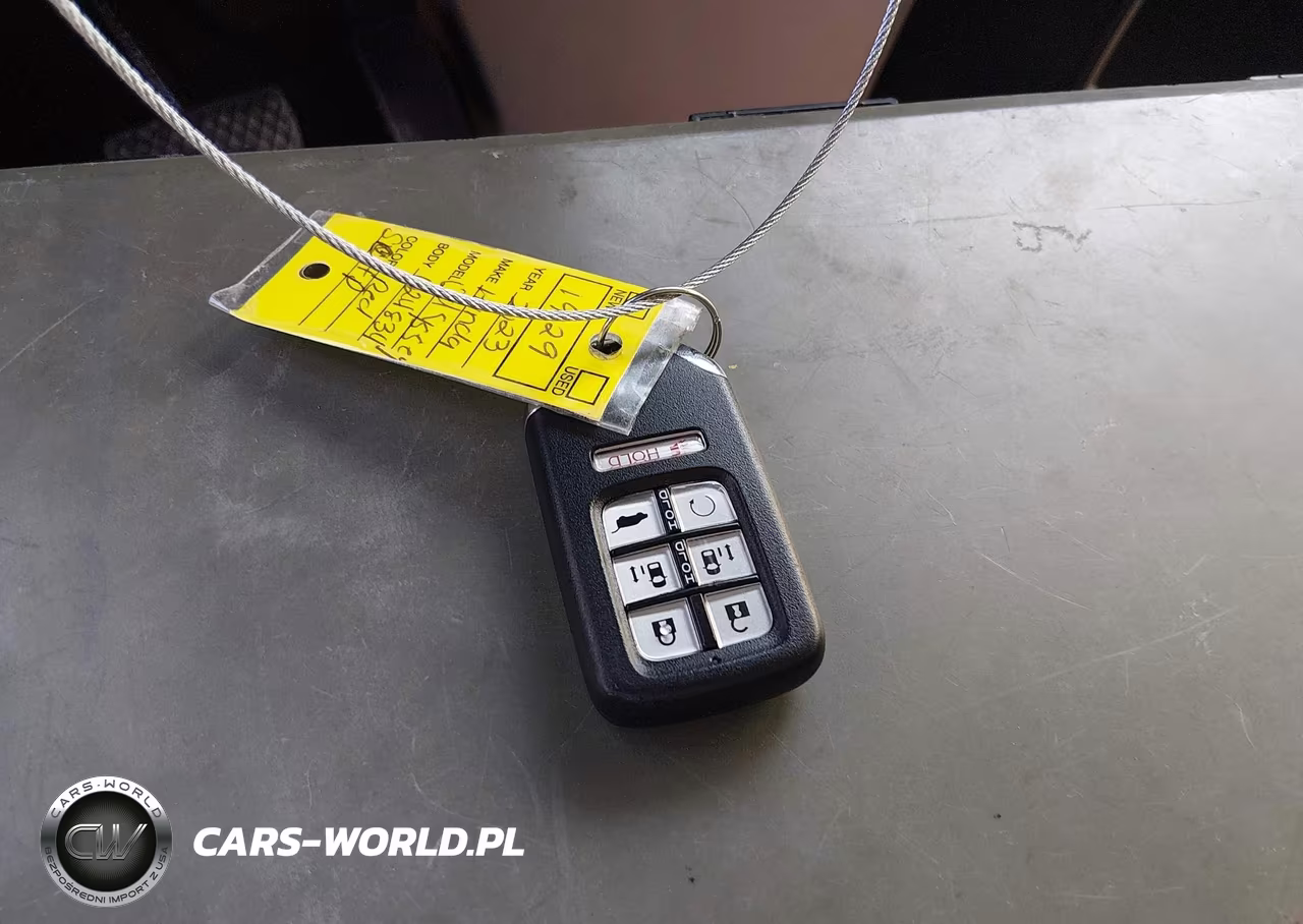 2023 Honda Odyssey Touring VIN:5FNRL6H83PB024834 - 11