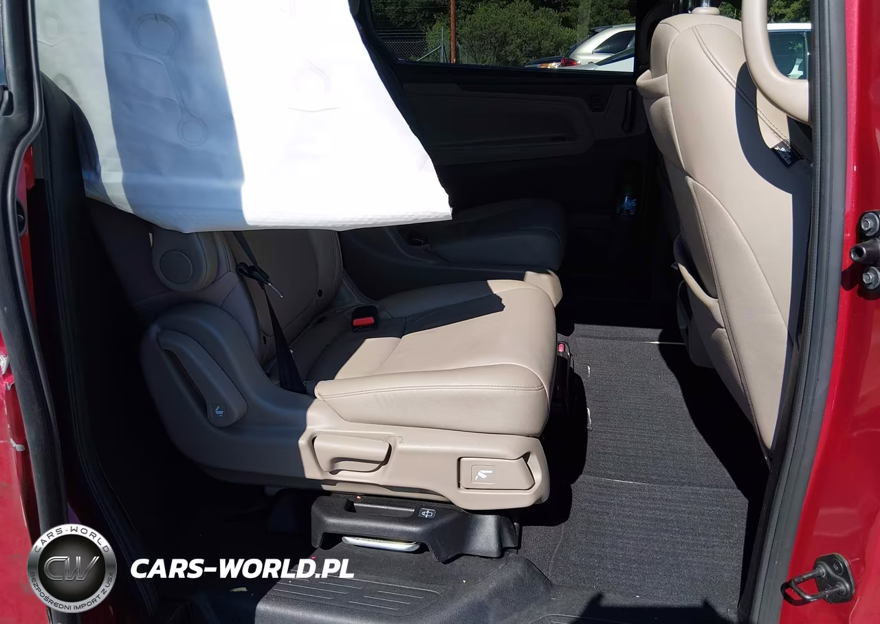 2023 Honda Odyssey Touring VIN:5FNRL6H83PB024834 - 8