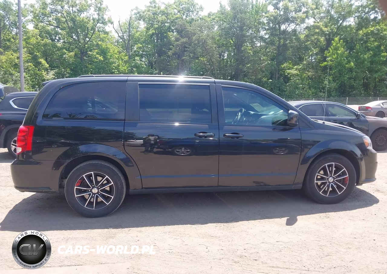 2018 Dodge Grand Caravan Gt VIN:2C4RDGEG1JR249151 - 13