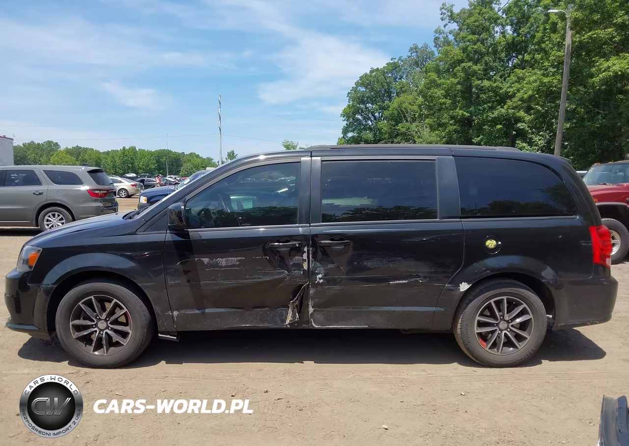 2018 Dodge Grand Caravan Gt VIN:2C4RDGEG1JR249151 - 14