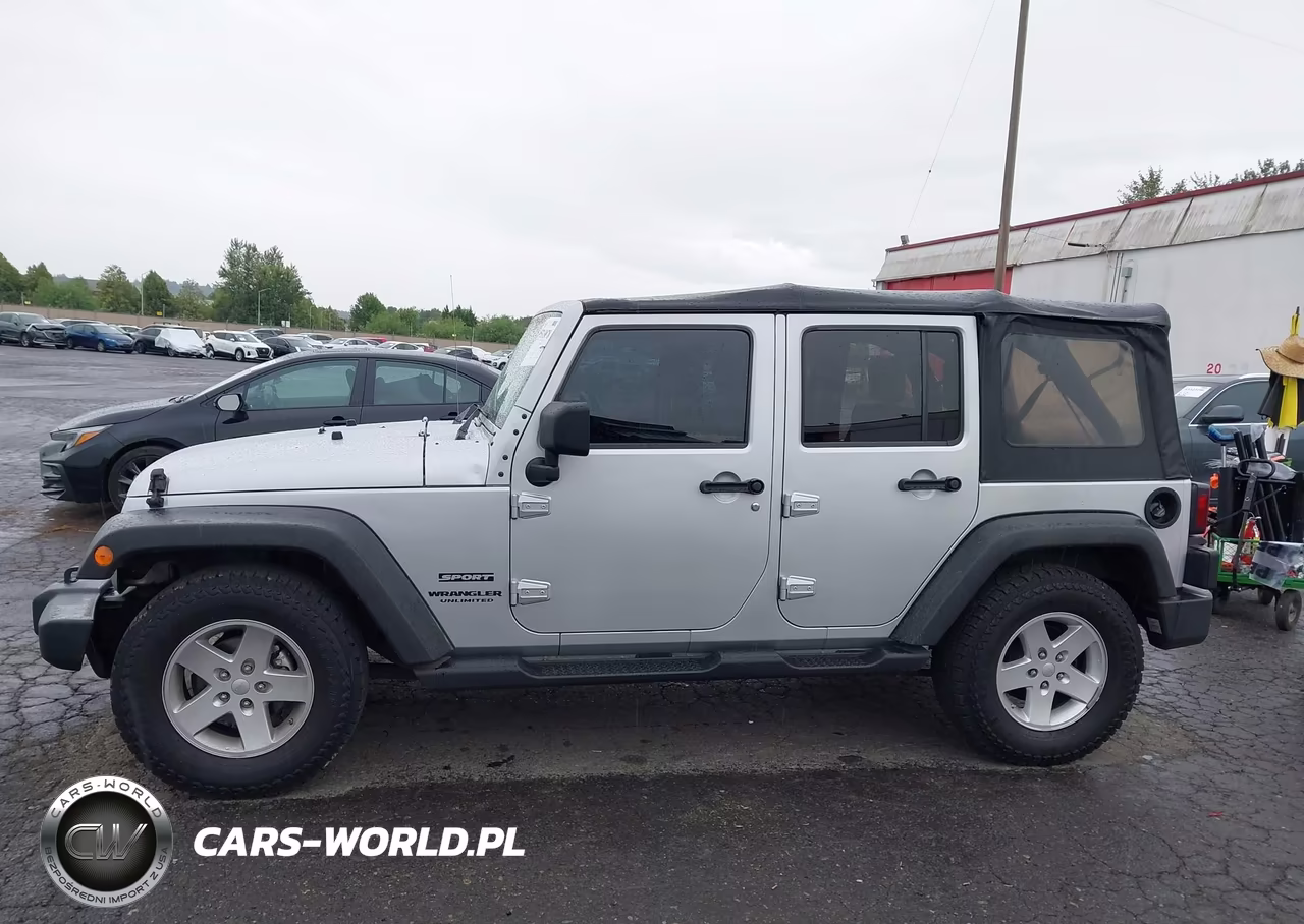 2010 Jeep Wrangler Unlimited Sport VIN:1J4BB3H18AL106921 - 15