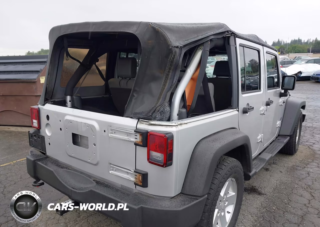2010 Jeep Wrangler Unlimited Sport VIN:1J4BB3H18AL106921 - 6