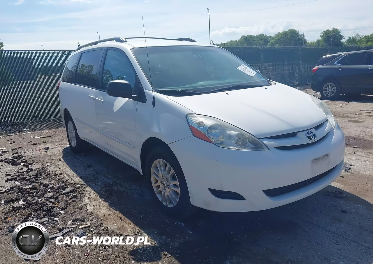 2010 Toyota Sienna Le