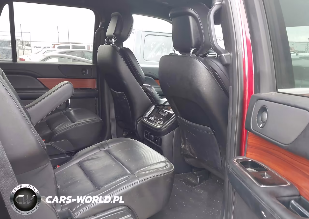 2018 Lincoln Navigator Premiere VIN:5LMJJ2NT5JEL04292 - 8
