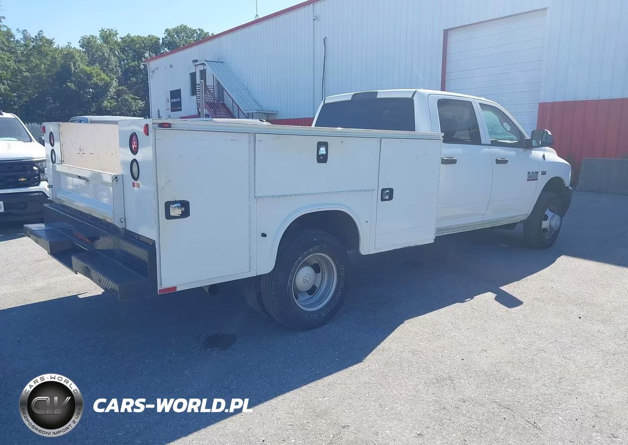 2014 Ram 3500 Chassis Tradesman-Slt-Laramie VIN:3C7WRTCJ9EG301281 - 4