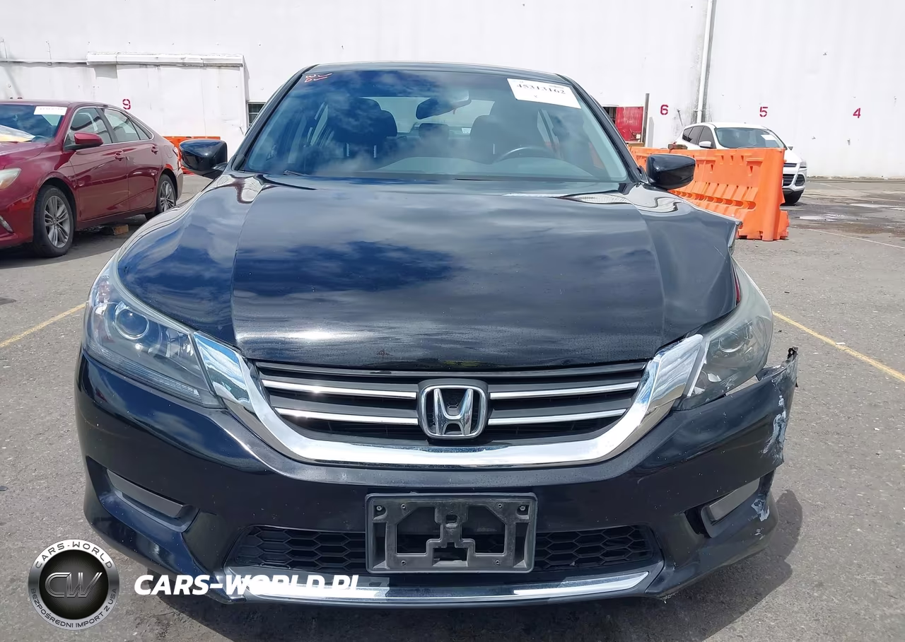 2015 Honda Accord Sport VIN:1HGCR2F59FA015070 - 12
