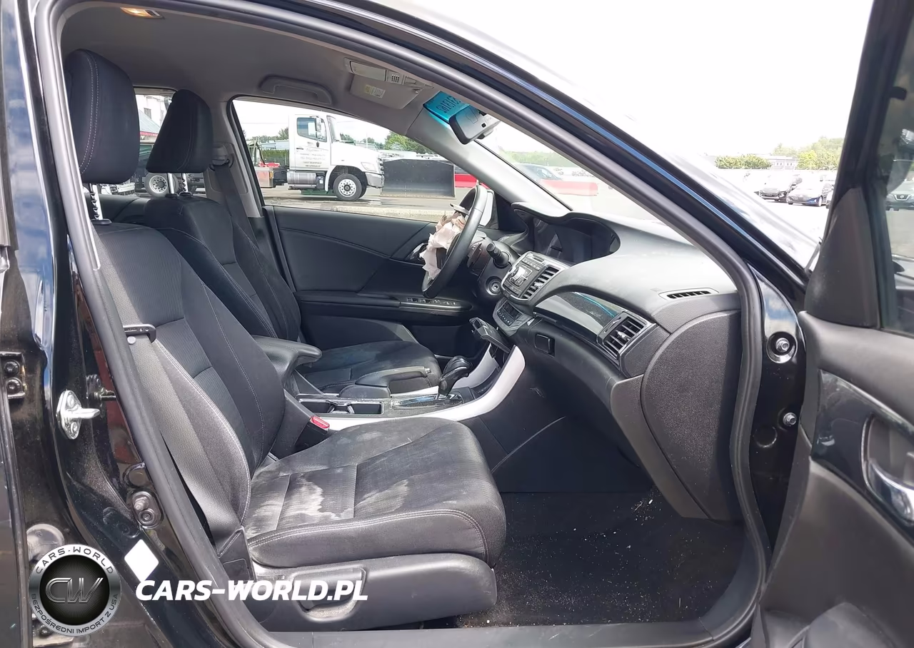 2015 Honda Accord Sport VIN:1HGCR2F59FA015070 - 5