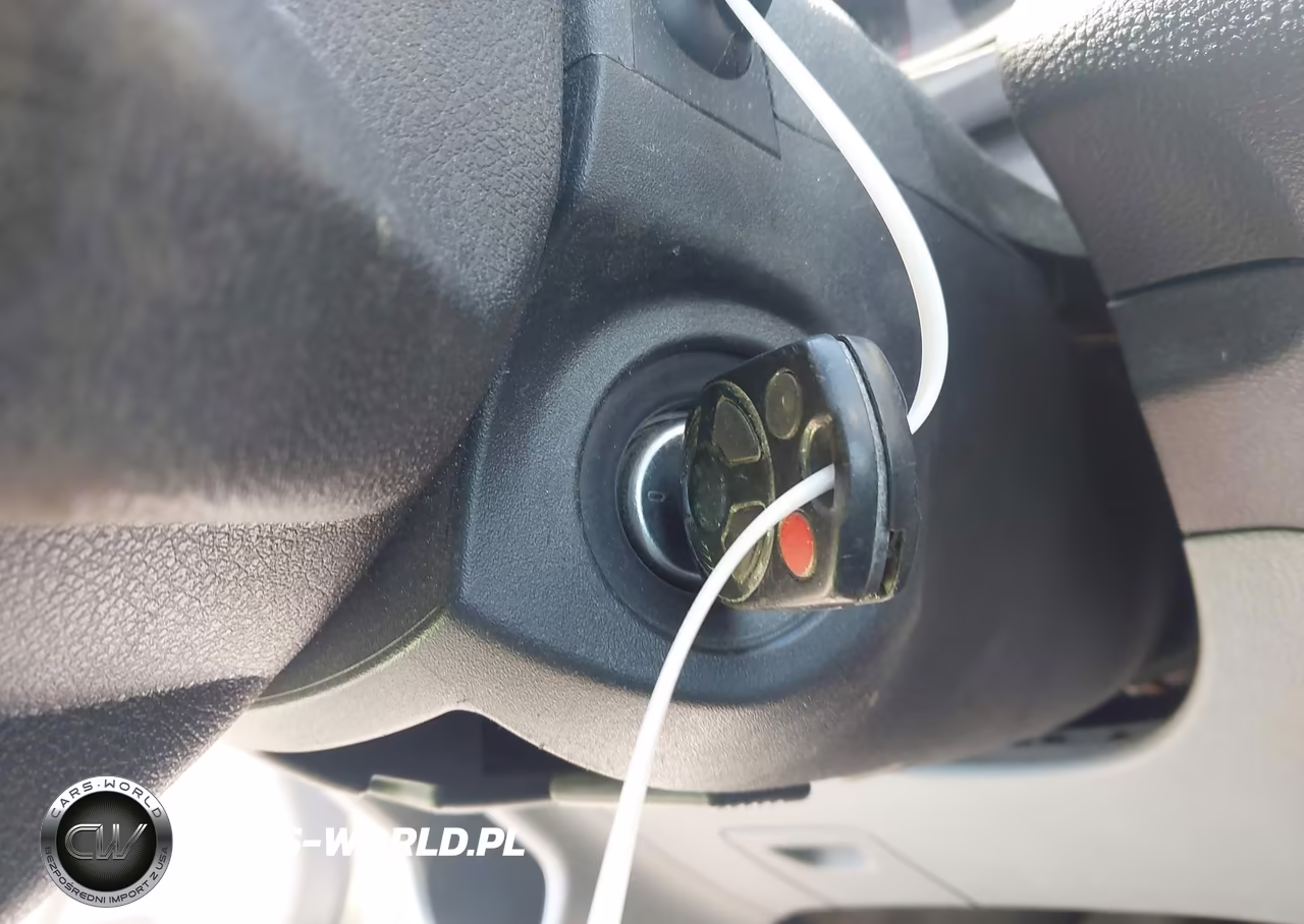 2015 Ford Transit-150 VIN:1FTNE1CM7FKA16754 - 11
