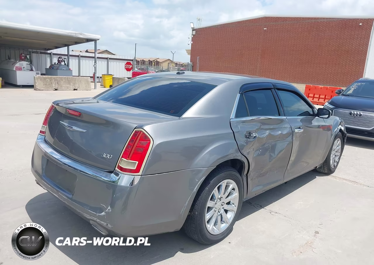 2012 Chrysler 300 Limited VIN:2C3CCACG3CH205870 - 4