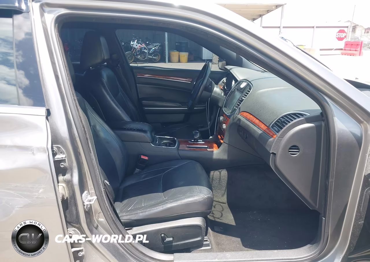 2012 Chrysler 300 Limited VIN:2C3CCACG3CH205870 - 5