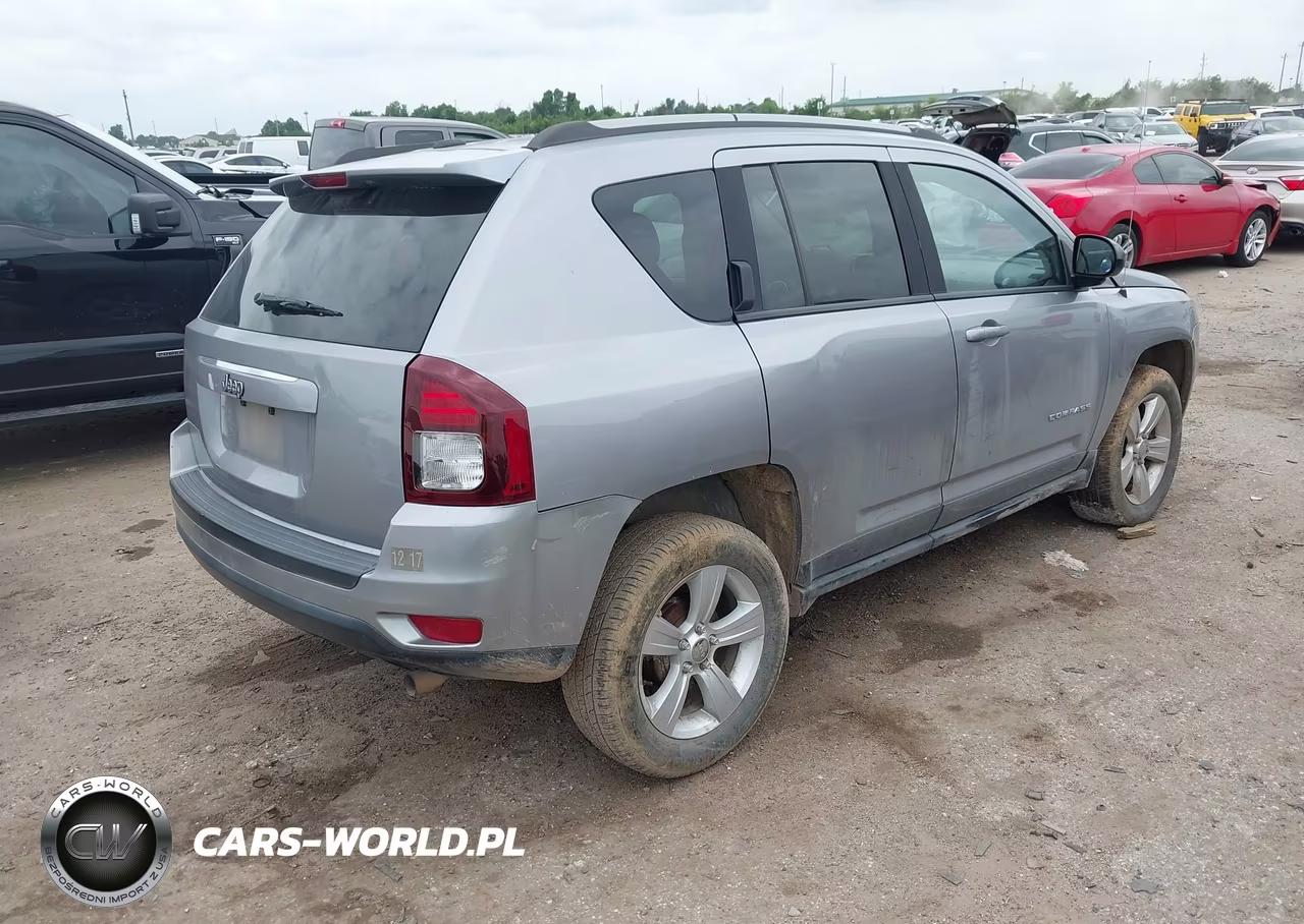 2016 Jeep Compass Sport VIN:1C4NJCBA8GD600553 - 4