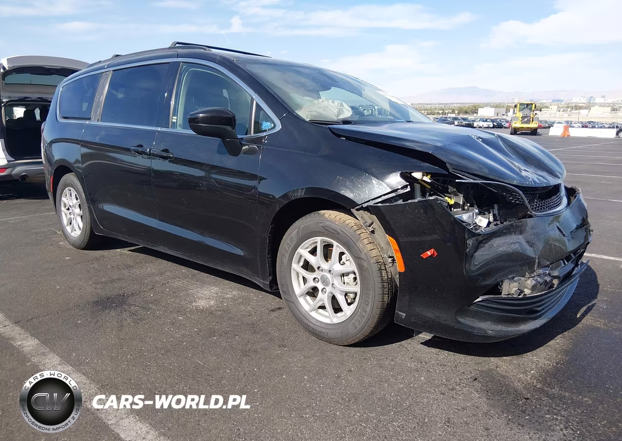 2020 Chrysler Voyager Lxi