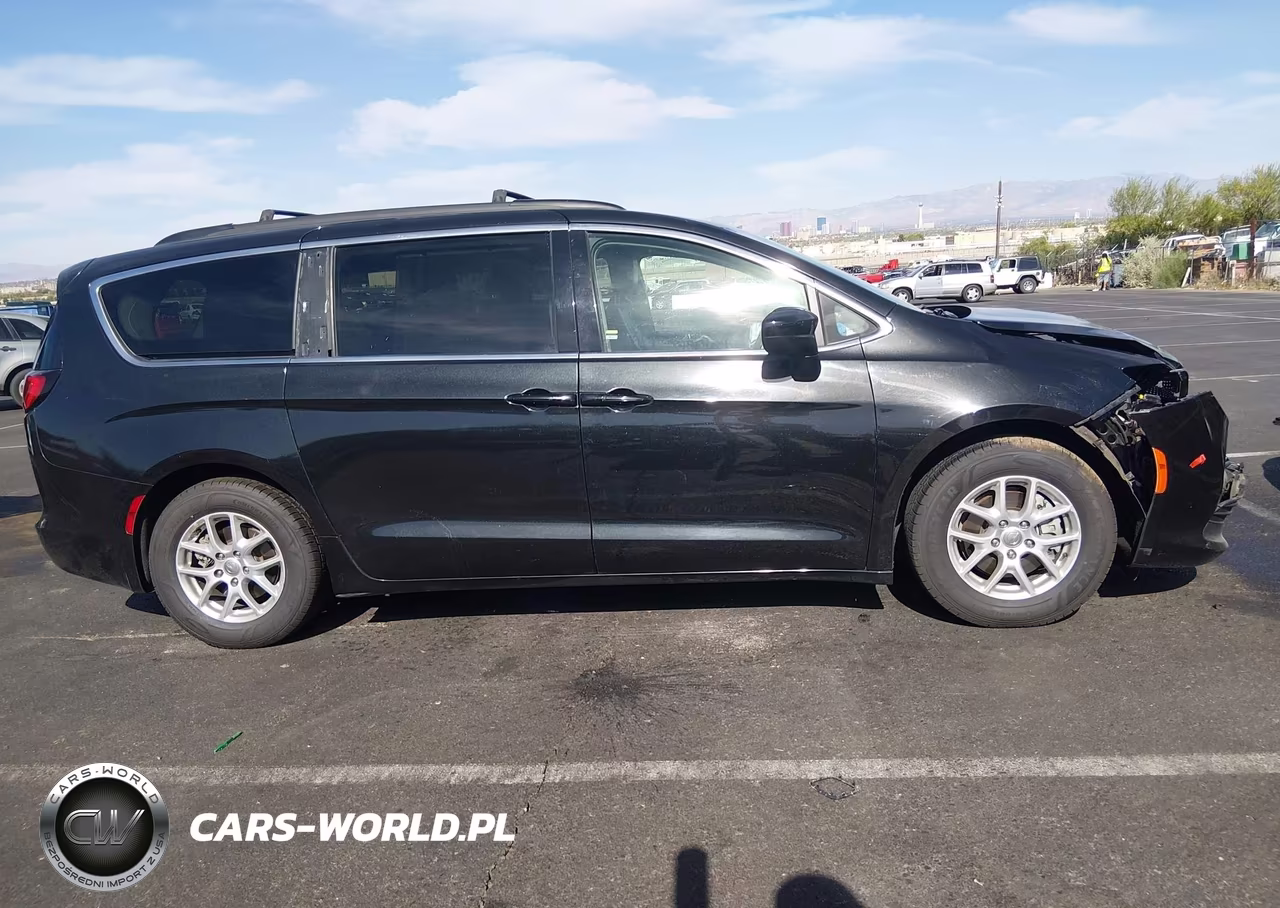 2020 Chrysler Voyager Lxi VIN:2C4RC1DG2LR197484 - 12