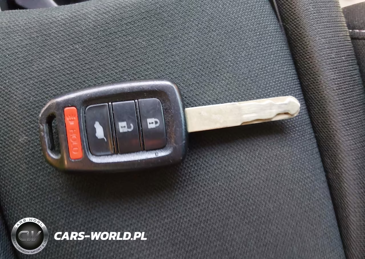2018 Honda Civic Sport VIN:SHHFK7H49JU419857 - 11