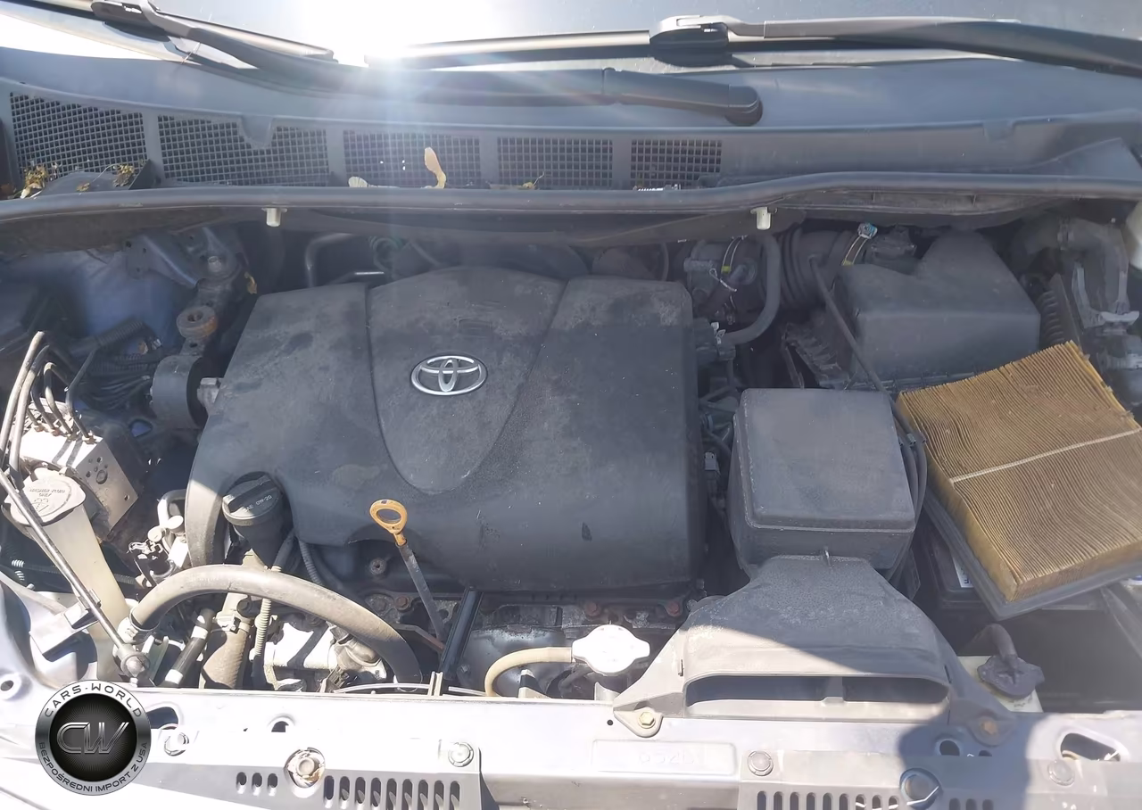 2020 Toyota Sienna Le VIN:5TDJZ3DCXLS241811 - 10