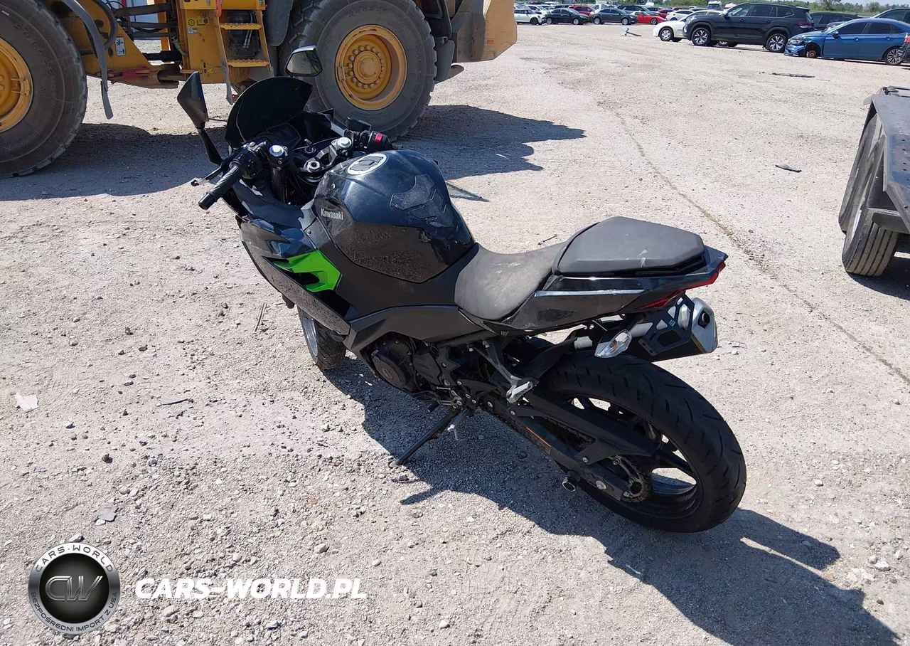 2023 Kawasaki Ex400 VIN:JKAEXKG14PDAS4295 - 3