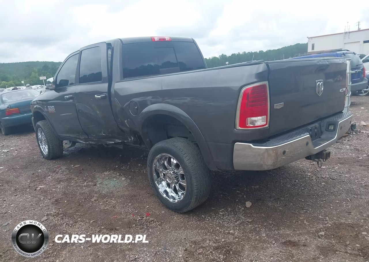 2015 Ram 2500 Laramie VIN:3C6UR5FL9FG603823 - 3