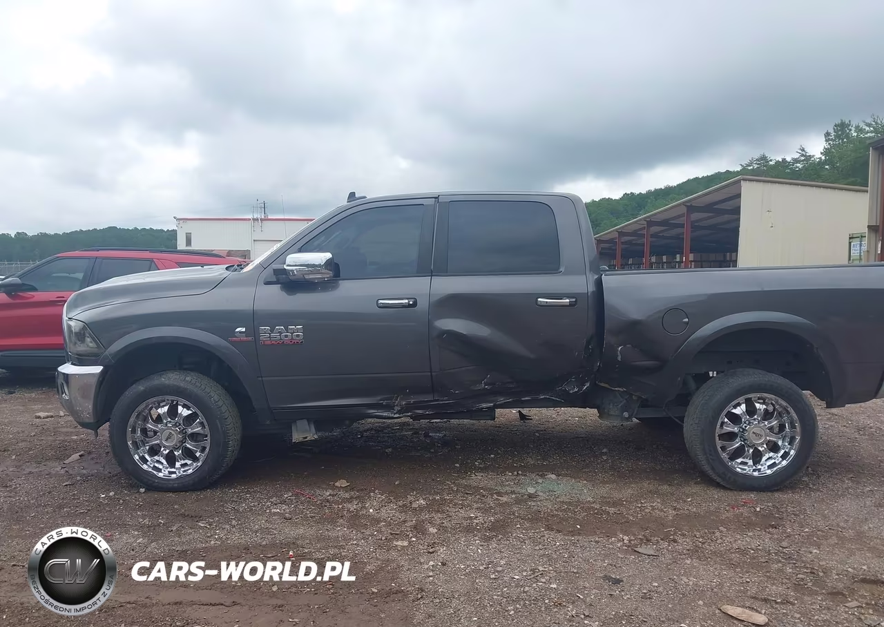 2015 Ram 2500 Laramie VIN:3C6UR5FL9FG603823 - 6