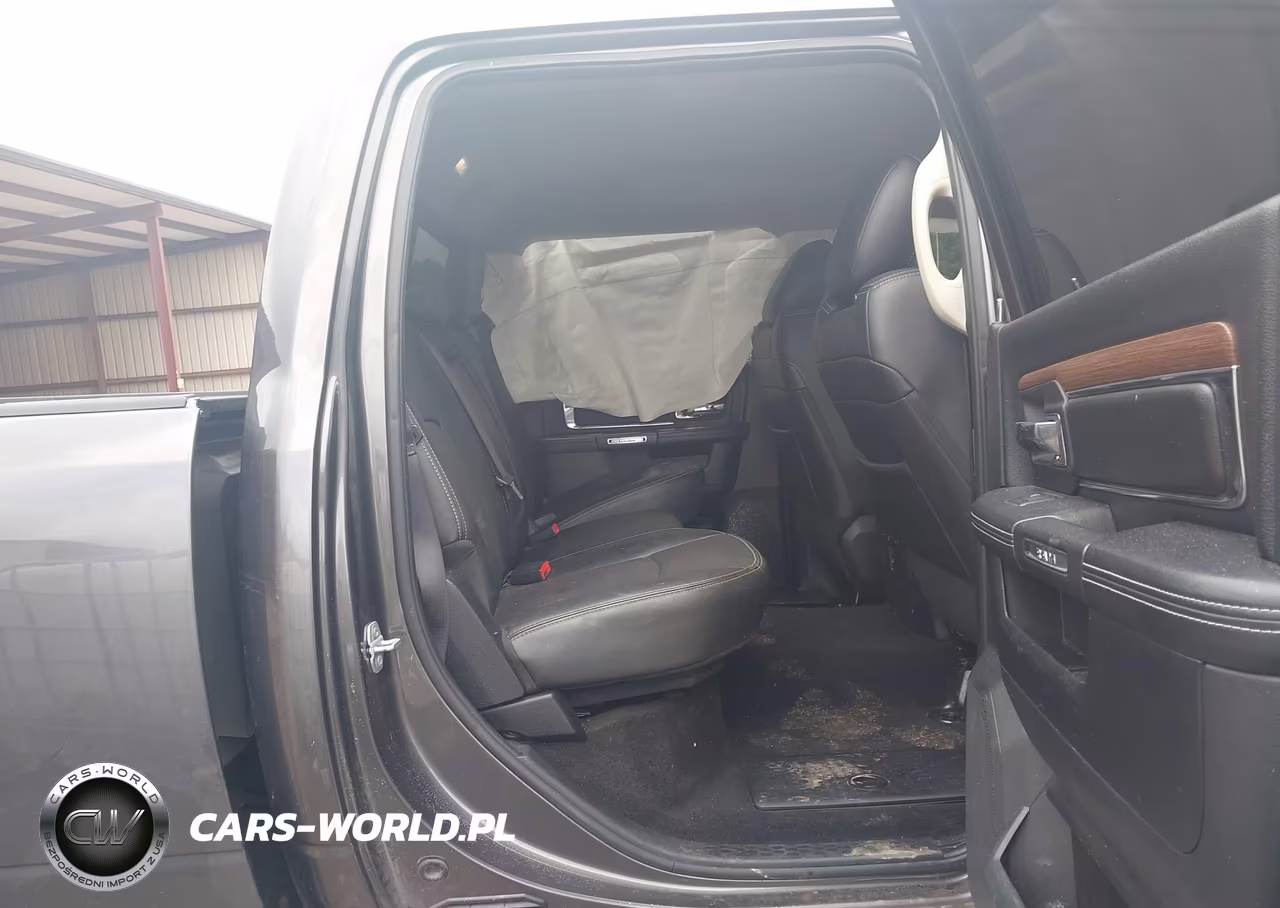 2015 Ram 2500 Laramie VIN:3C6UR5FL9FG603823 - 8