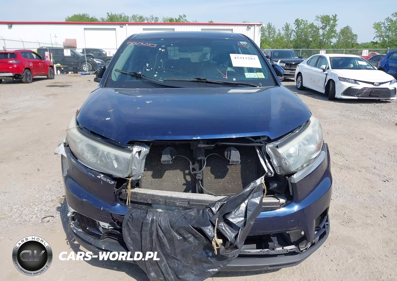 2015 Toyota Highlander Le Plus V6 VIN:5TDBKRFH3FS212191 - 12