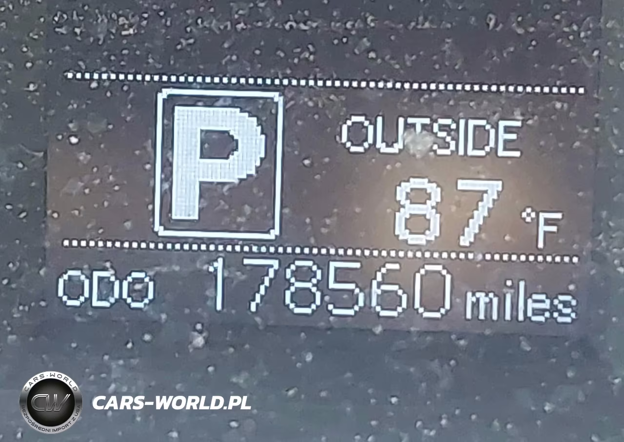 2015 Toyota Highlander Le Plus V6 VIN:5TDBKRFH3FS212191 - 15