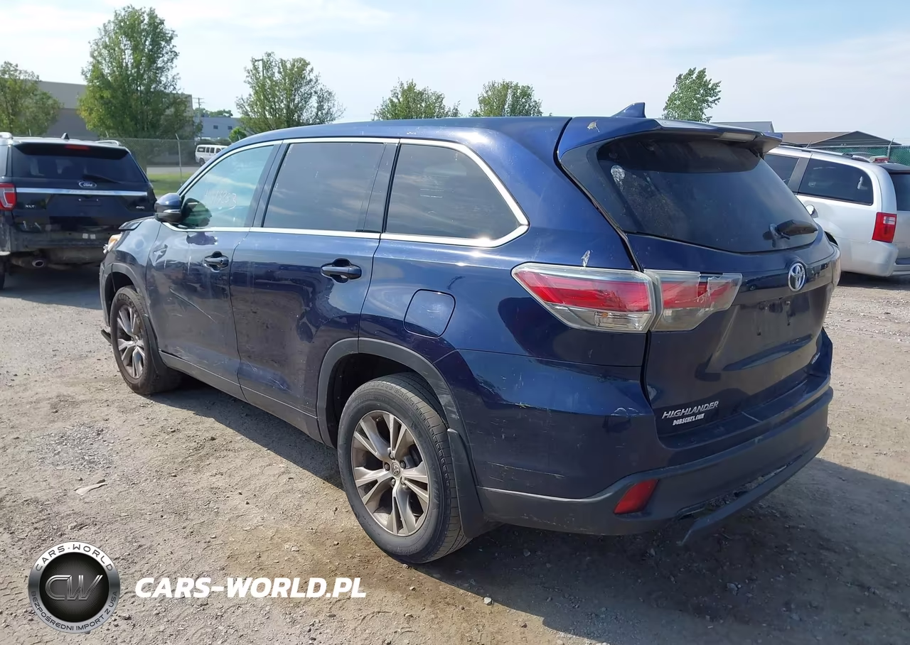 2015 Toyota Highlander Le Plus V6 VIN:5TDBKRFH3FS212191 - 3