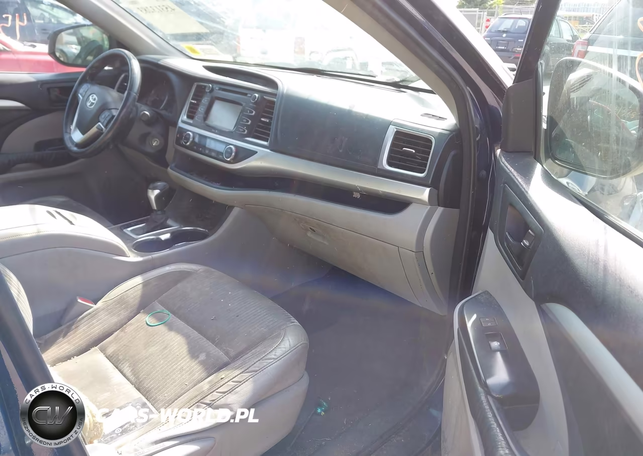 2015 Toyota Highlander Le Plus V6 VIN:5TDBKRFH3FS212191 - 5