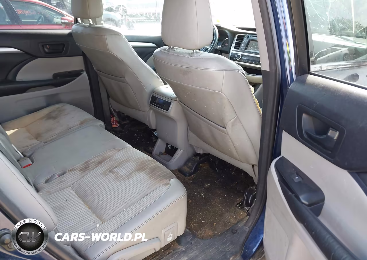 2015 Toyota Highlander Le Plus V6 VIN:5TDBKRFH3FS212191 - 8