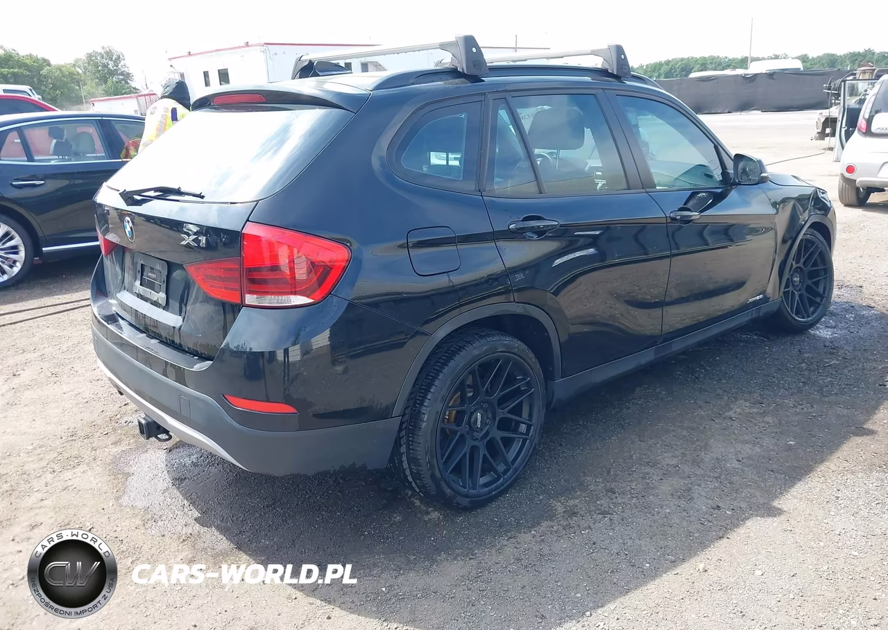 2015 BMW X1 xDrive28I VIN:WBAVL1C50FVY38645 - 4