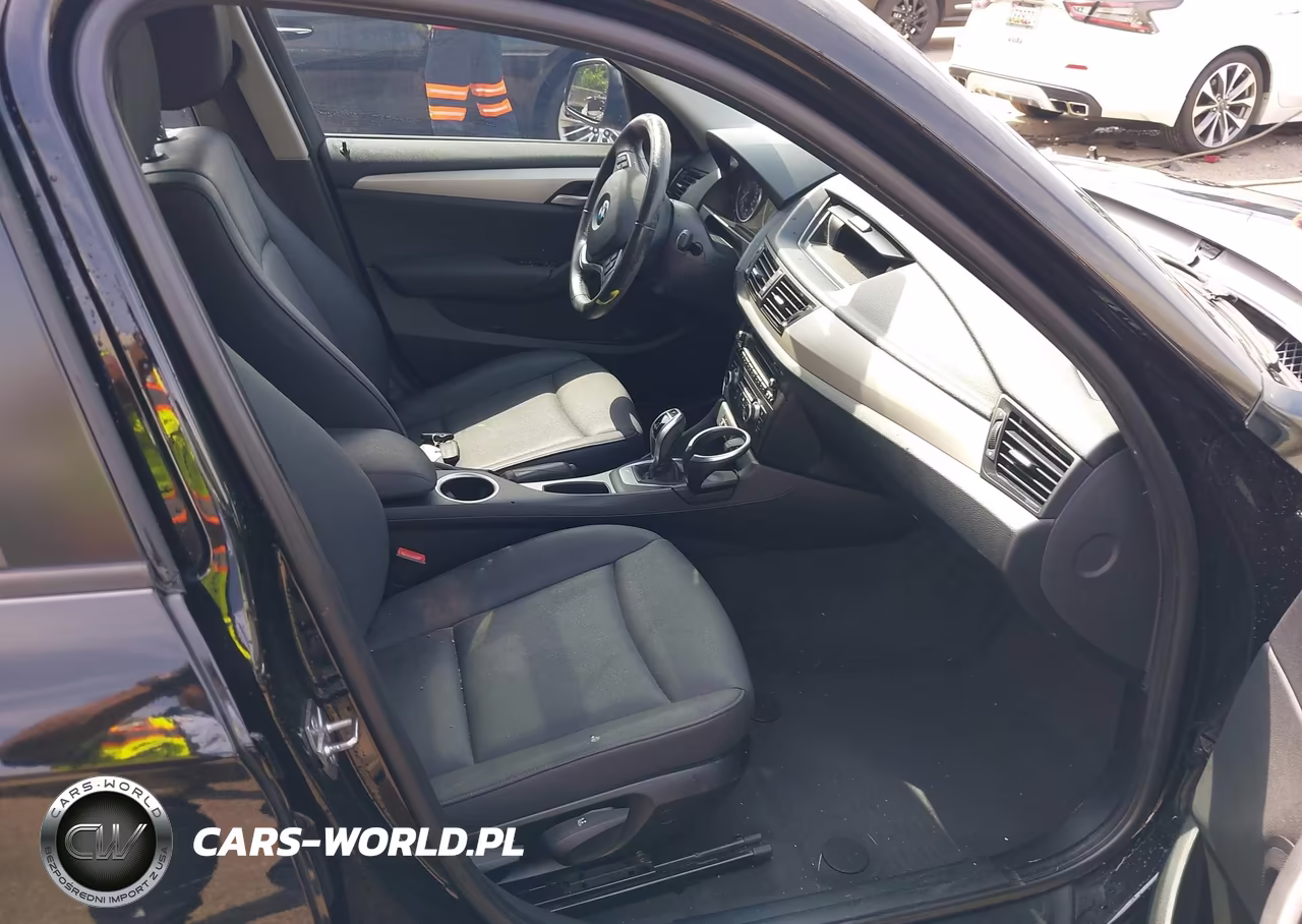 2015 BMW X1 xDrive28I VIN:WBAVL1C50FVY38645 - 5