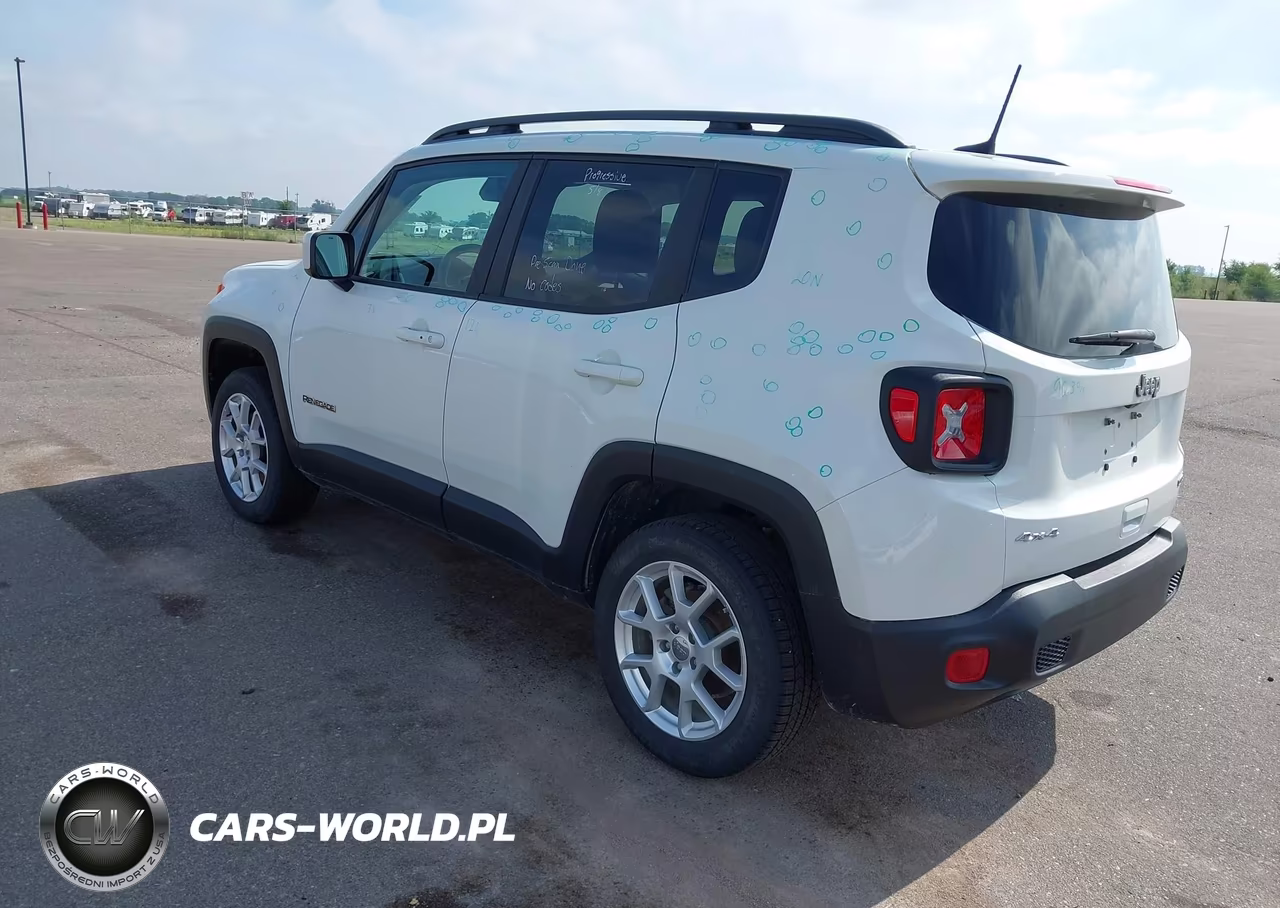 2020 Jeep Renegade Latitude 4X4 VIN:ZACNJBBB7LPL46202 - 3