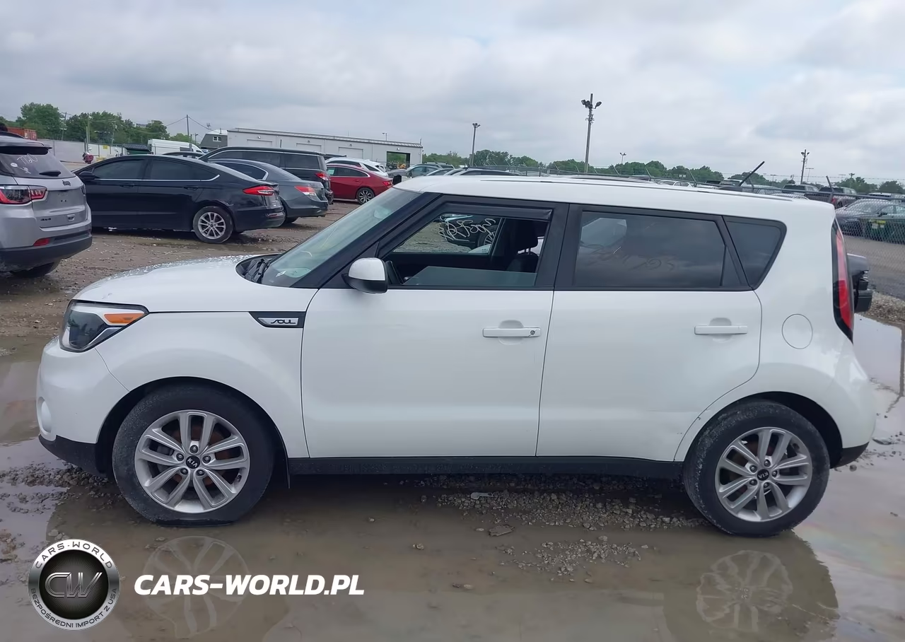 2018 Kia Soul + VIN:KNDJP3A51J7539229 - 14